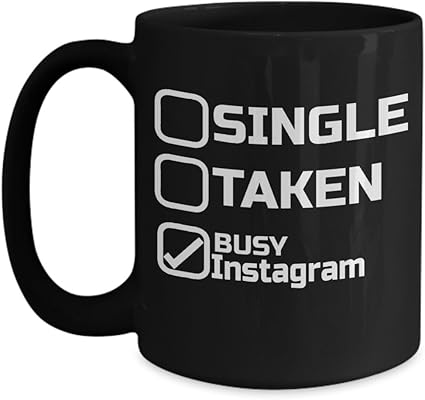 Amazon Co Jp ソーシャルメディアギャグギフト ブロガーギフト 面白いクリスマスギフト 15オンス 面白いコーヒーマグ 一回で忙しいインスタグラム ホーム キッチン