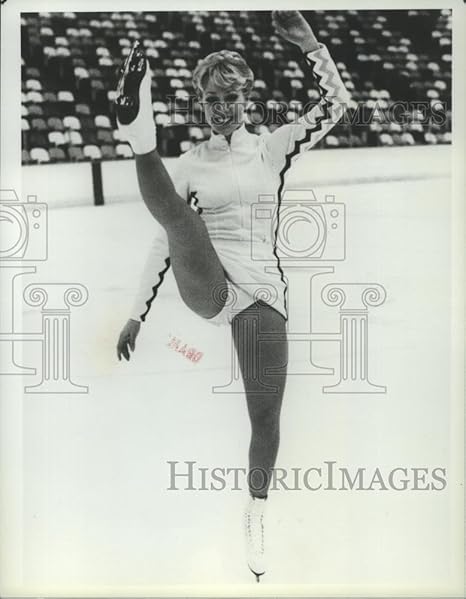 Amazon 1980押しフォトリン ホリー ジョンソン 女優portrays An Ice Skater Spp キッチン用品 オンライン通販