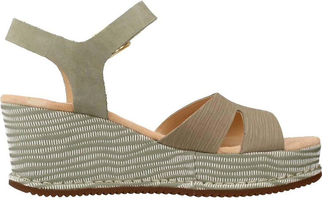 akilah eden clarks sandals
