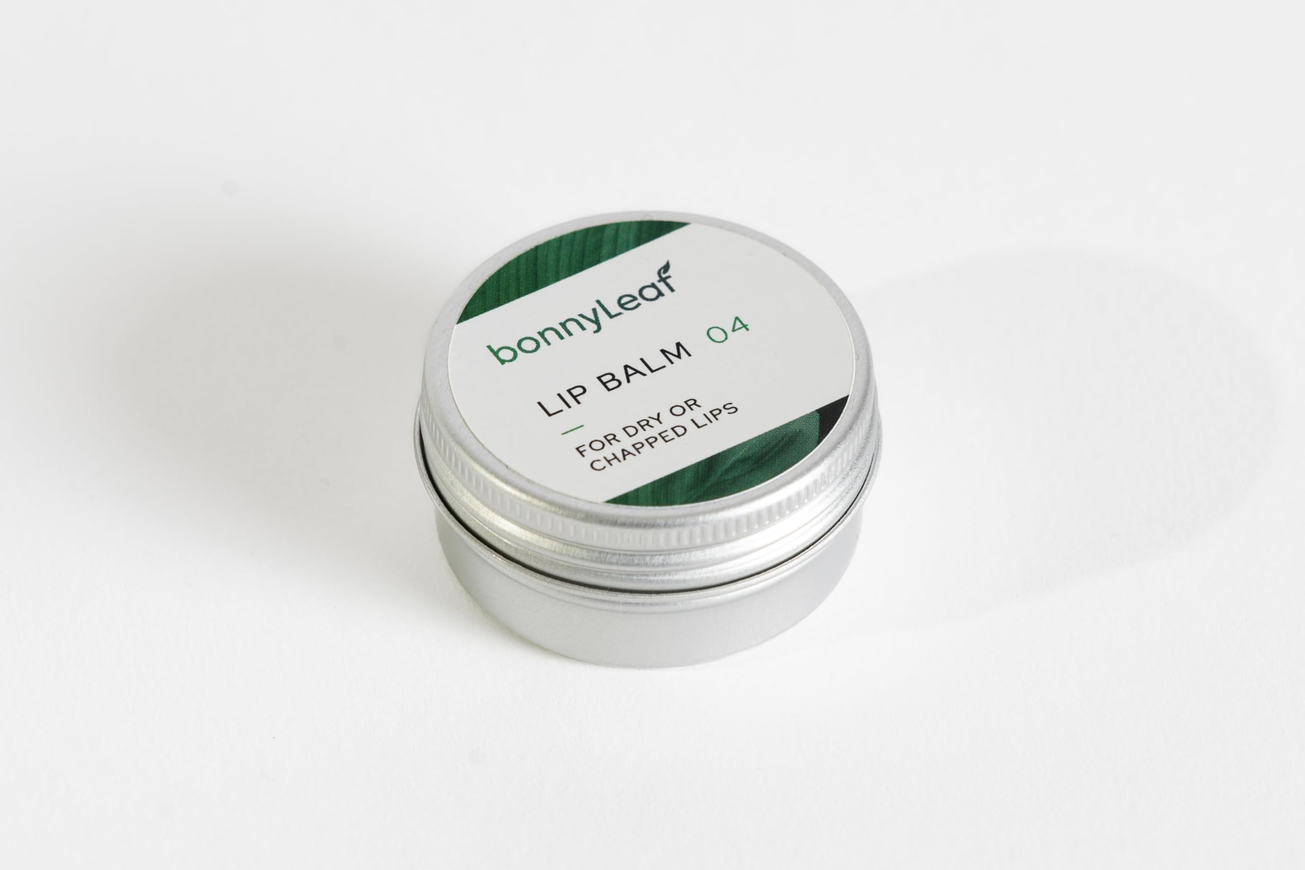 LIP BALM 04, for extremely dry or cracked lips, peppermint scented, 100% natural, Immediete effect and long lasting hydration, travel size, 15ML