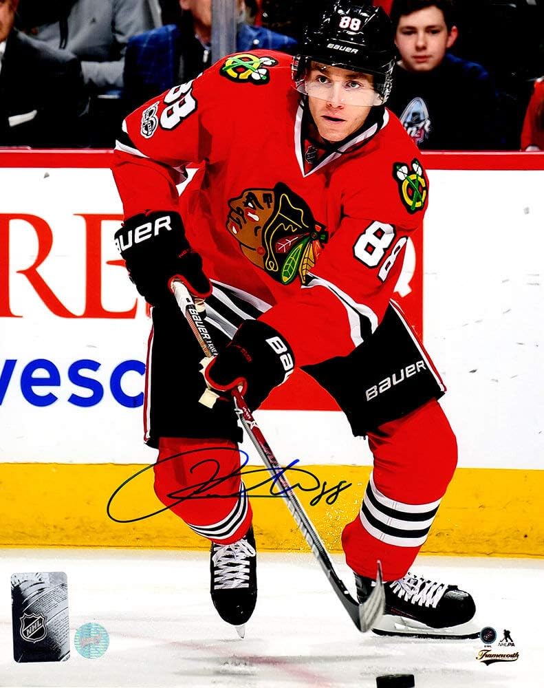 red blackhawks jersey