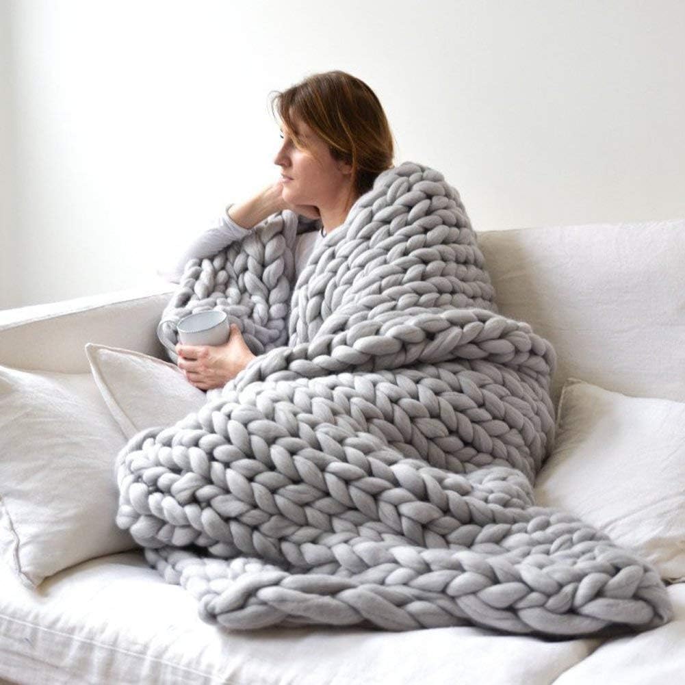 ERLYEEN Chunky Knit Blanket Merino Wool Hand Made Throw Boho Bedroom Home Decor Giant Yarn,Grey,32"x32"