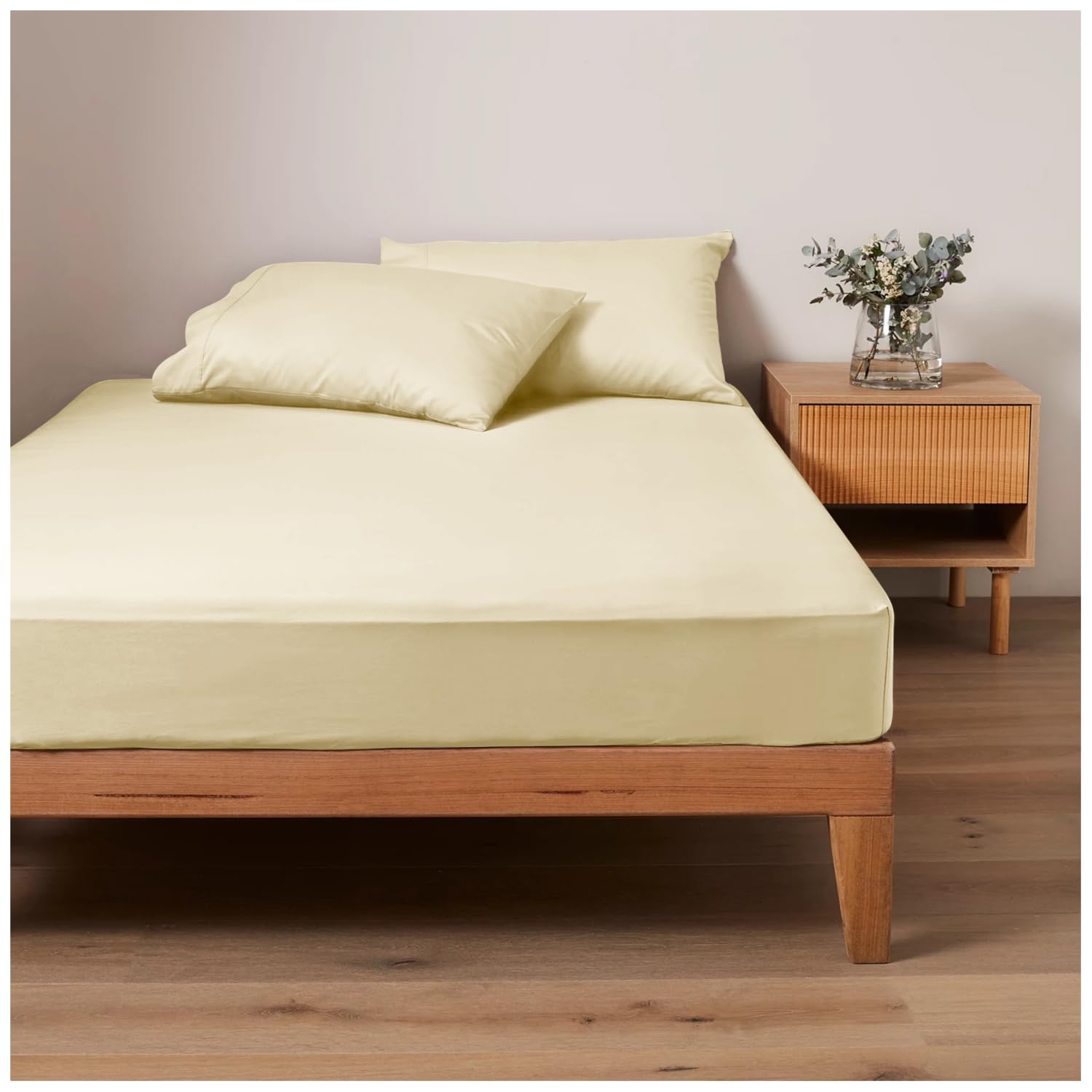 Plain Small Double Fitted Sheet,Solid Cream Anti Allergy Bedding Bed Sheets, Washable Polycotton 4ft Fitted Sheets