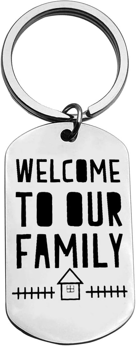 Huwujiu Daughter-in-Law Gifts Son in Law Keyring Gifts for Welcome to Our Family Keyring Wedding Gift for Daughter in Law from Mother in Law Father in Law