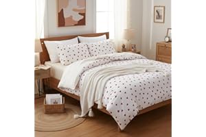 Nayoroom Heart Comforter Set Queen Size Kawaii Red Heart Pattern Comforter Kids Girls Cute Heart-Shaped 3Pcs Soft Lightweight Bedding Set for All Seasons (1 Comforter, 2 Pillowcases)