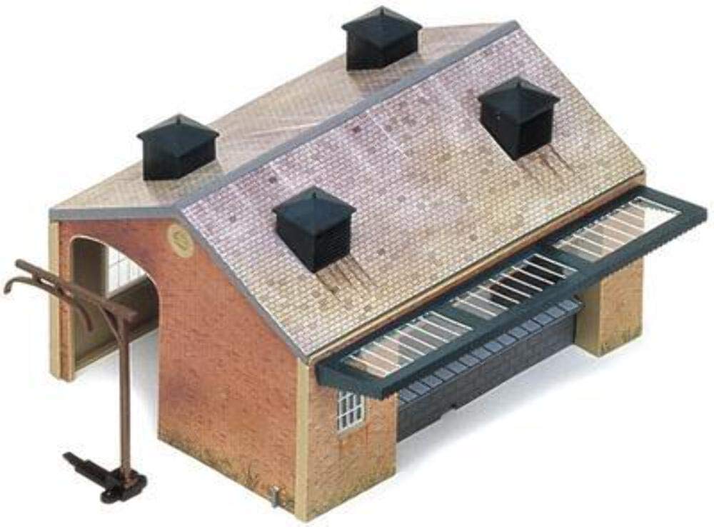 Hornby R8002 OO Gauge Goods Shed - Model Railway Accessories, Miniature Diorama Scenery for Hornby Train Sets - Lifelike Train Goods Shed Model - Scale 1:76