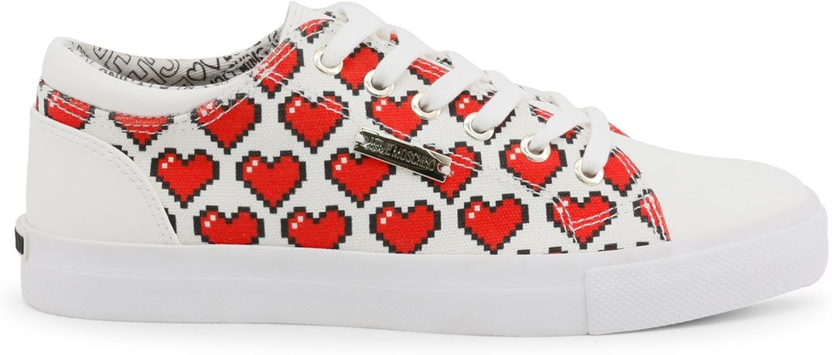 Basket avec coeur rouge Clearance