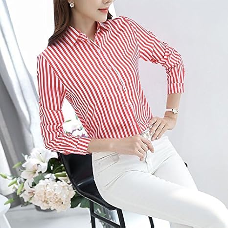 camisa roja con rayas blancas