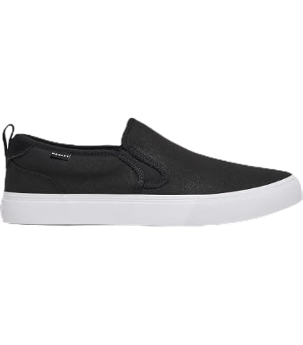 Amazon.com | Oakley B1B ClaShort Sleeveic Slip On | Fashion Sneakers
