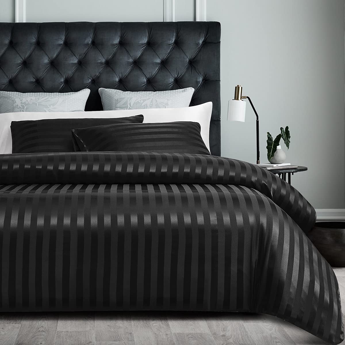 Lanqinglv Double Duvet Cover Set Black Stripes Satin Luxury Bedding Set Solid Color Shiny Silky Soft Reversible Quilt Cover 200x200 cm with 2 Pillowcases 50x75 cm