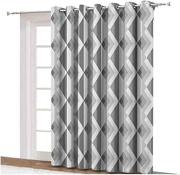 Cortina opaca con triángulos con líneas paralelas oscuras y claras
