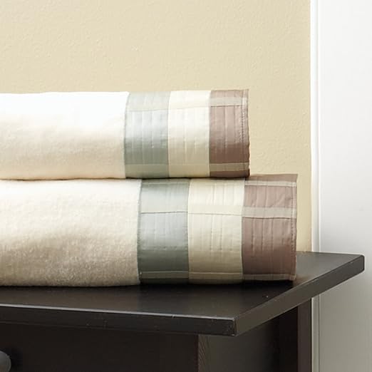 Amazon Com Croscill Fairfax Bath Towel 27 X 52 Taupe Home