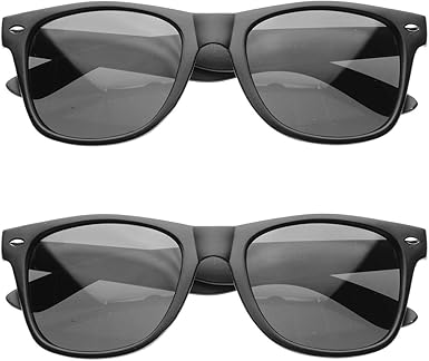 black rimmed hipster glasses