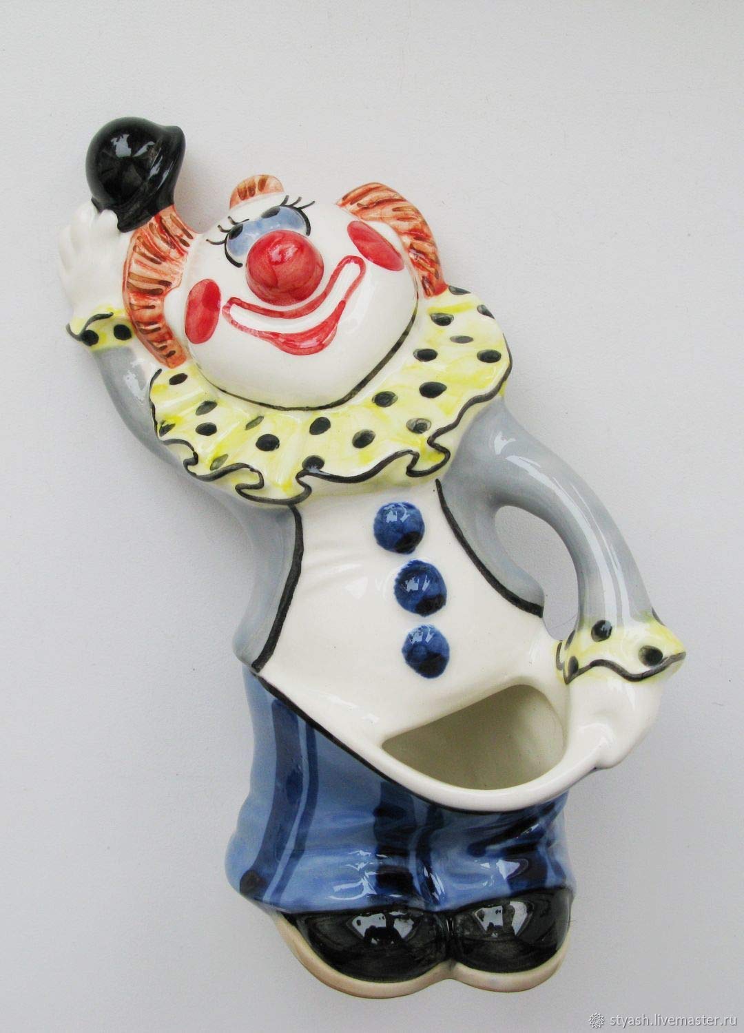 карандашница сапог бронза. статуэтка карандашница клоун. статуэтка карандашница дети германия. карандашница дикобраз ссср. статуэтка из болтов и гаек.