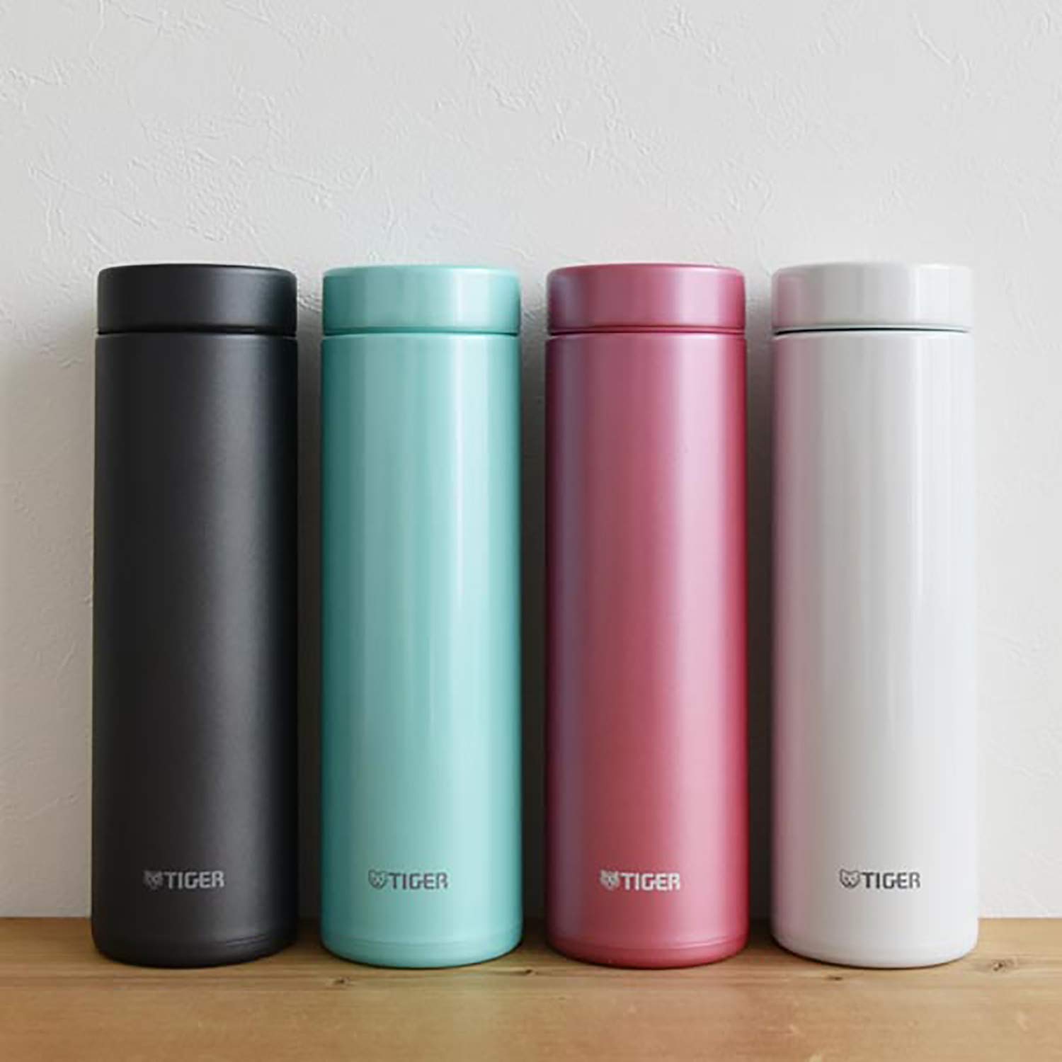 Tiger Thermos Water Bottle Screw Mug Bottle 6 Hours Hot and Cold Retention, 16.9 fl oz (500 ml), Can be Used at Home or Tumbler, Graphite MMZ-A502KG