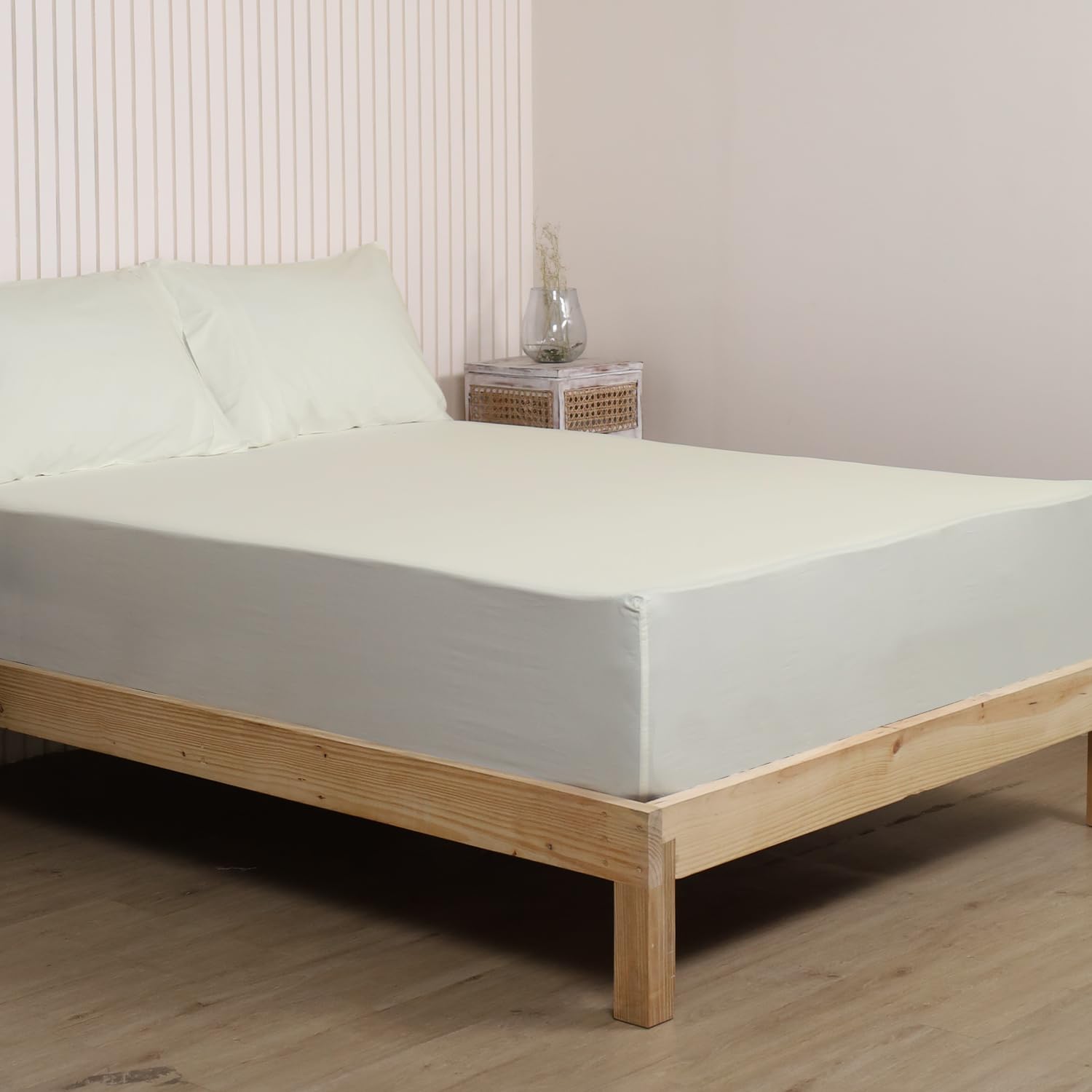 LINENWALAS 100% Cotton Percale Single Fitted Sheet with Pillowcase, Soft, Crisp and Cooling Premium Deep Pocket Bed Sheet 90×190 CM (Single, Off White)