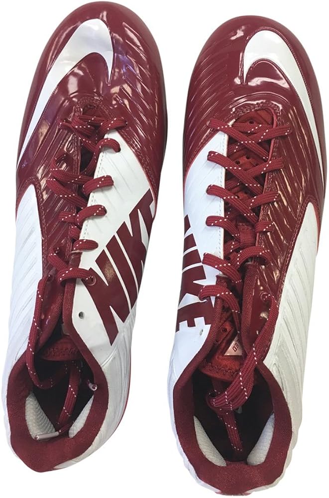 red vapor cleats