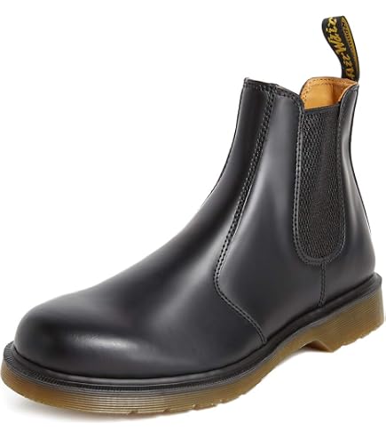 Amazon.com: Dr. Martens Unisex 2976 Smooth Leather Chelsea Boot