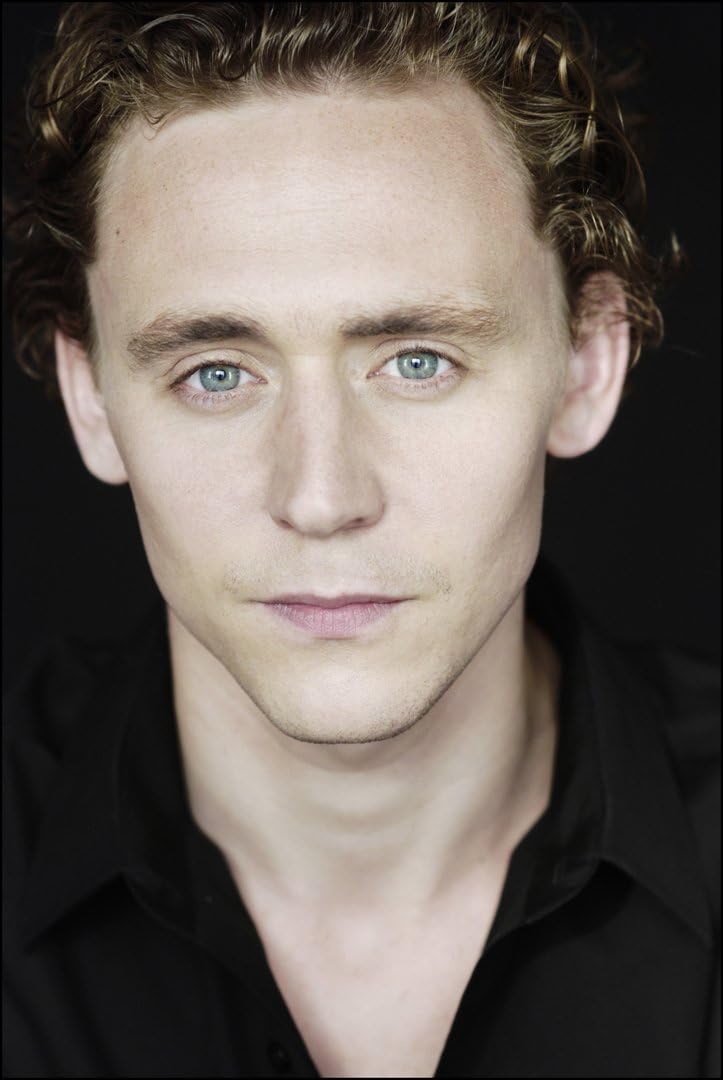 Tom Hiddleston 11x17 inches hOt SeXy Actor Gloss Print Art 102