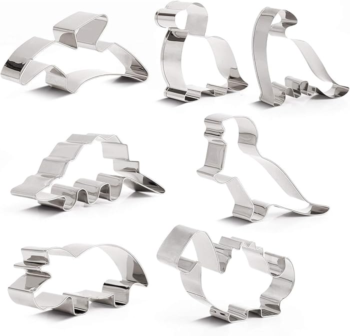 Lumon Dinosaur Cookie Cutters,Triceratops, Stegosaurus, Velociraptor, Camarasaurus,Pterosaur，Brontosaurus and Babe Dinosaur, 7-Piece Stainless Steel Set
