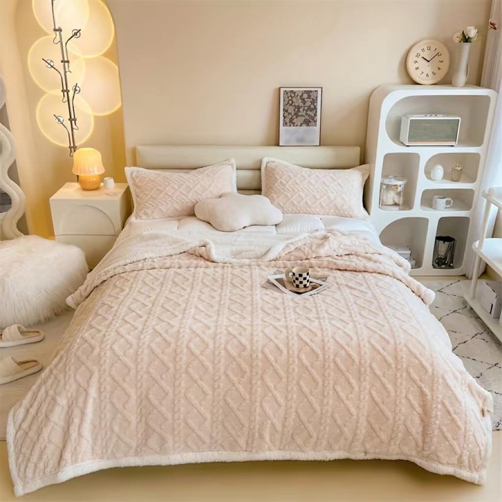 CHARMCRAFTERS Taffeta Lambswool Fleece Plush Blanket 200x230cm for Couch Sofa Super Soft Dual Sided Fuzzy Fluffy Thick Warm Winter Blanket Suitable for Bedroom Sofa Camping(Pink