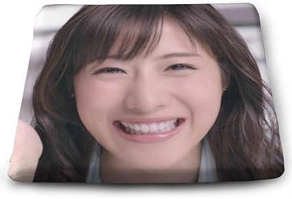 Amazon Co Jp 新品 石原さとみ いしはらさとみ 3 座布団 二重 無重力 クッション 腰楽クッション 座布団 腰痛対策 体圧分散 通気性抜群 姿勢矯正 痔防止 美尻 構造 蒸れない 座り心地抜群 両面使用可能 チェアパッド 座面クッション ホーム キッチン