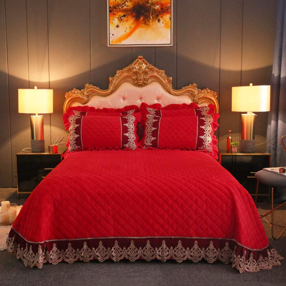 3-Piece Oversized Bedding, Quilted Bedspread Coverlet Set Solid Color Lace Sides Soft Hypoallergenic Fade Stain Resistant-red 250x270cm+2pillowcase