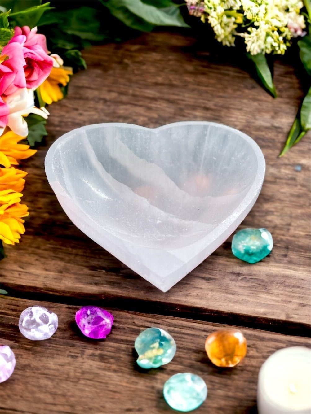 vingardium leviosa Selenite Charging Crystal Heart Bowl Handmade Natural White Ritual Altar Cleansing Tumble Stones Metaphysical Spiritual Healing Meditation Home Decoration Gift (10cm)