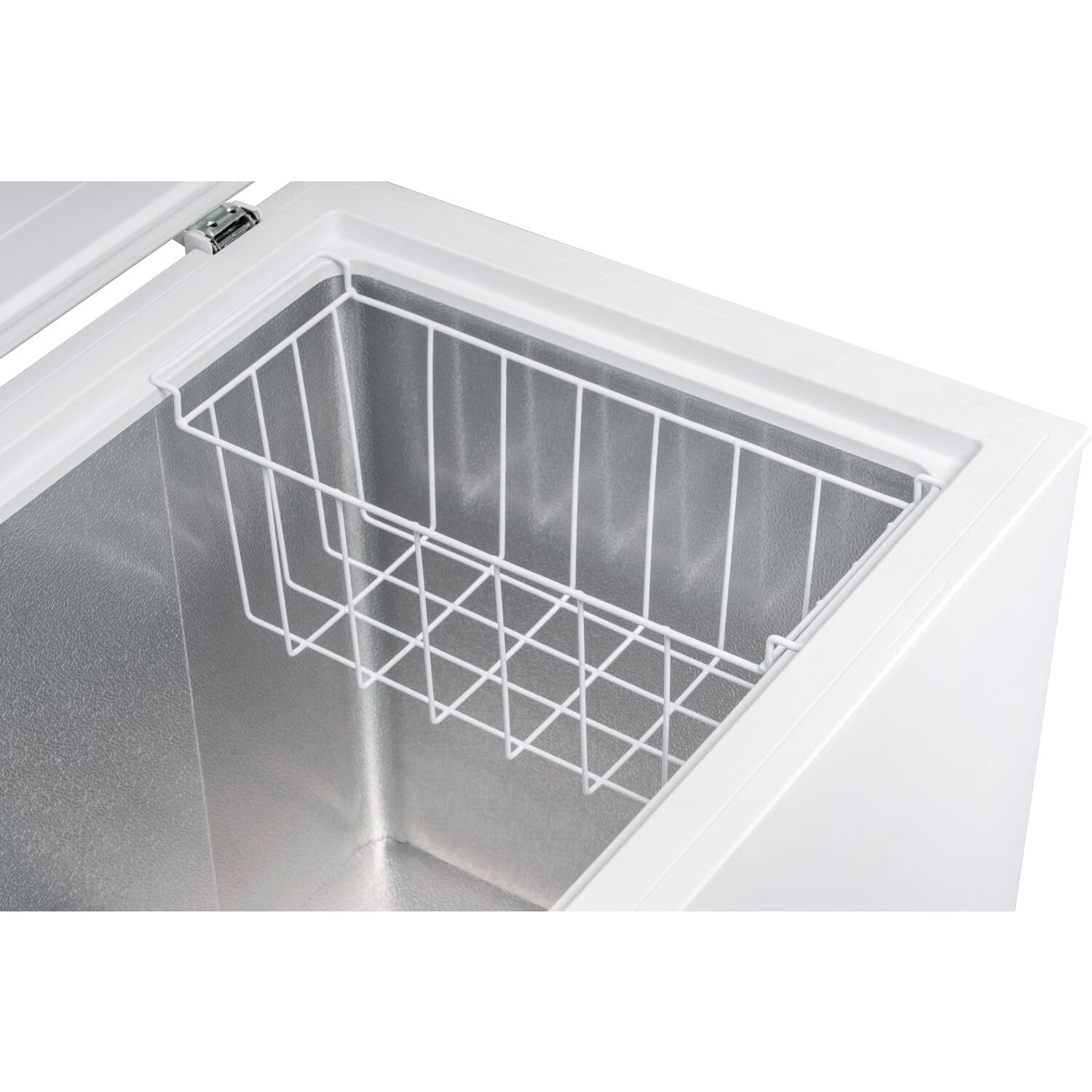 Arctic Wind 2AWWCF70A 7-cu. ft. Compact Chest Freezer, Additional Frozen Storage for Bulk Food, Meat, Ice Cream, for Use in Garage, Office, Mini Bar in White, 7 CF