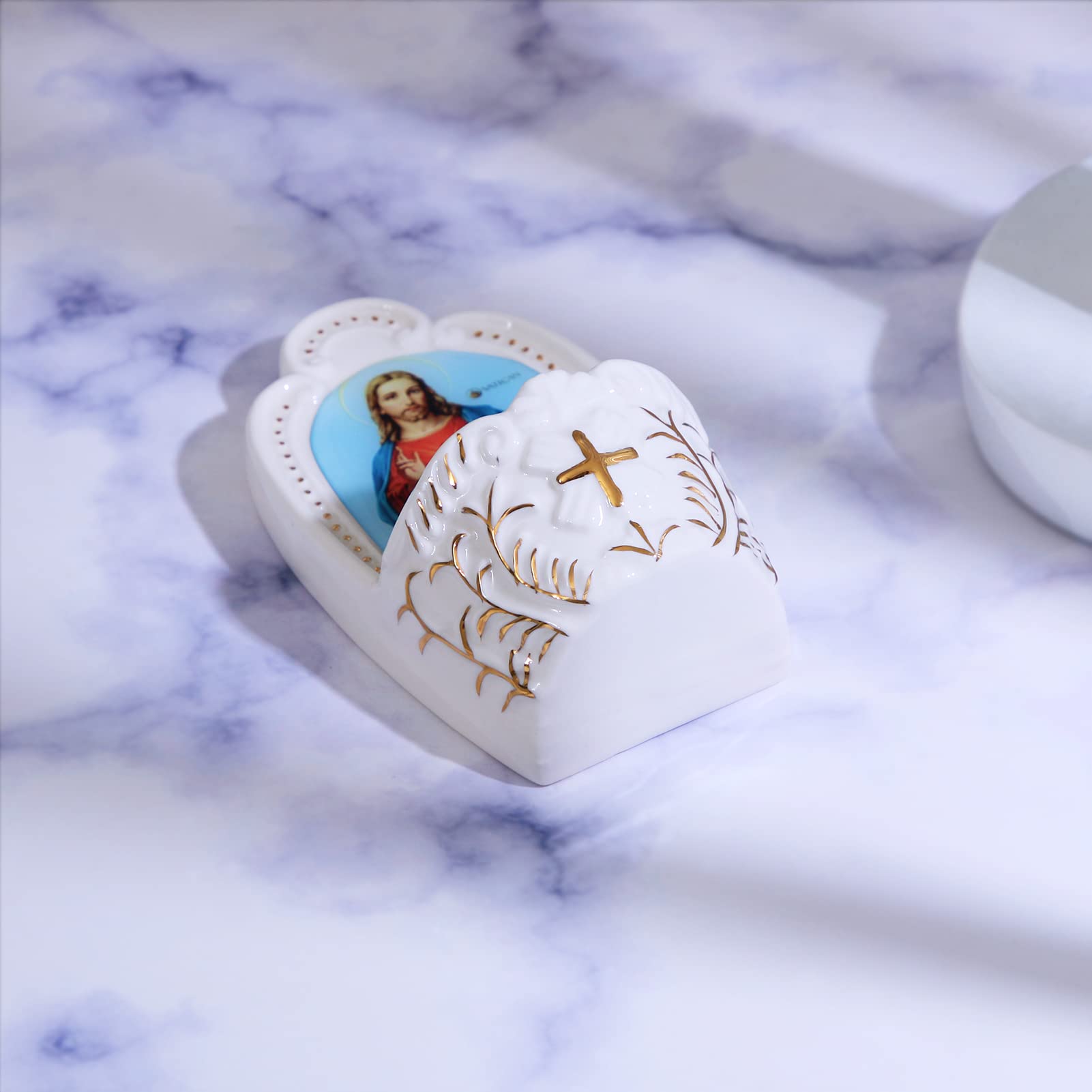 KOMI Porcelain Catholic Holy Water Font Sacred Heart of Jesus Holy Water Fonts for Entrance of Home Church Wall Hanging Decor Great Gift for First Communion Confirmation Housewarming