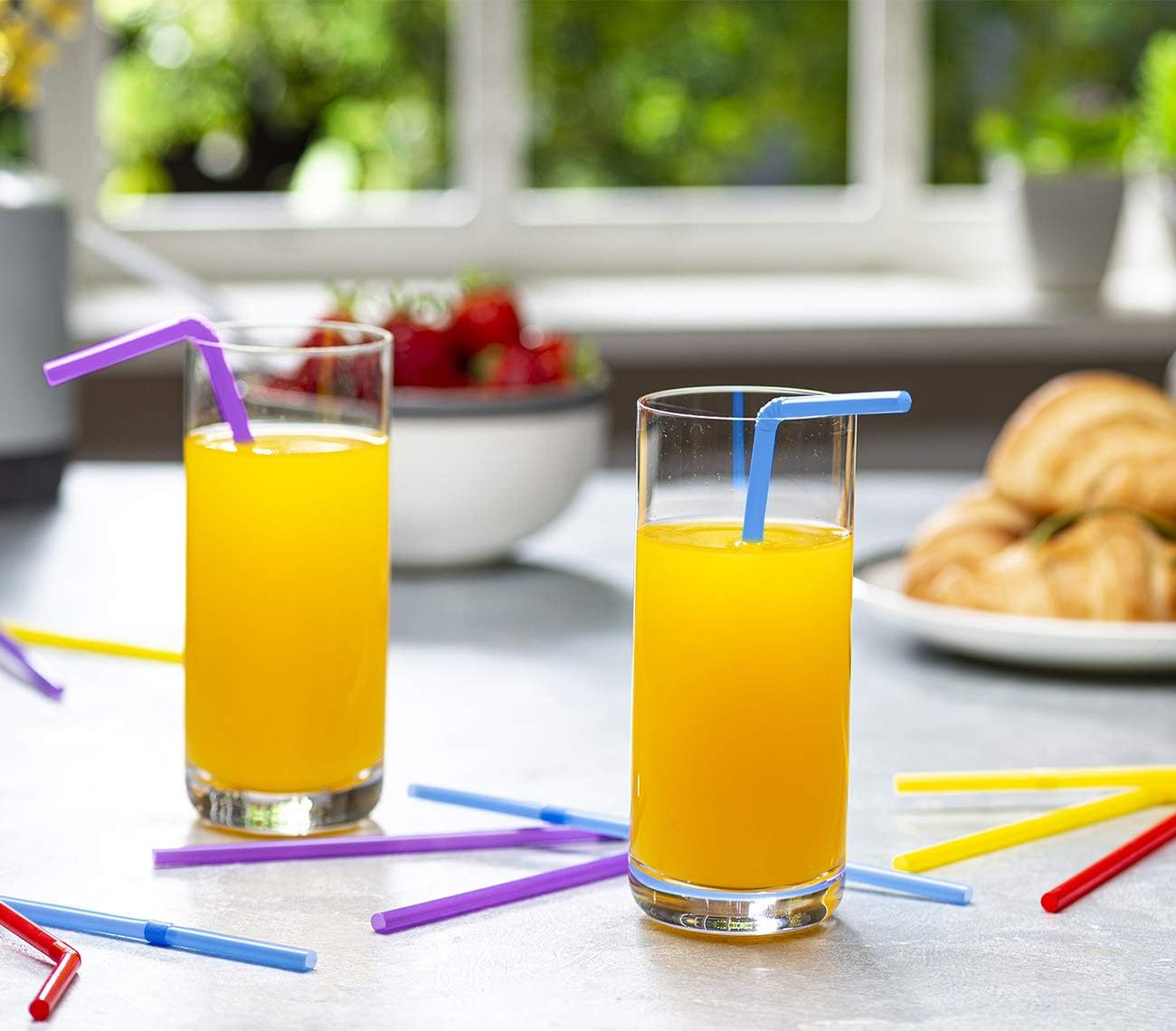 [500 Pack] Flexible Disposable Plastic Drinking Straws - Assorted Colors: Kitchen & Dining