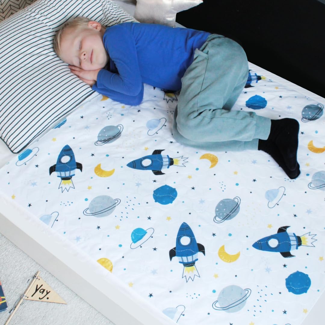 Hygge Sheets® Potty Training Bed Pads | 2Pack | 100% Waterproof | Bed Wetting Sheets for Single and Toddler Beds | Non Slip, Easy to Change at Night | Includes Free E-Book | UK Brand | Space — image 1