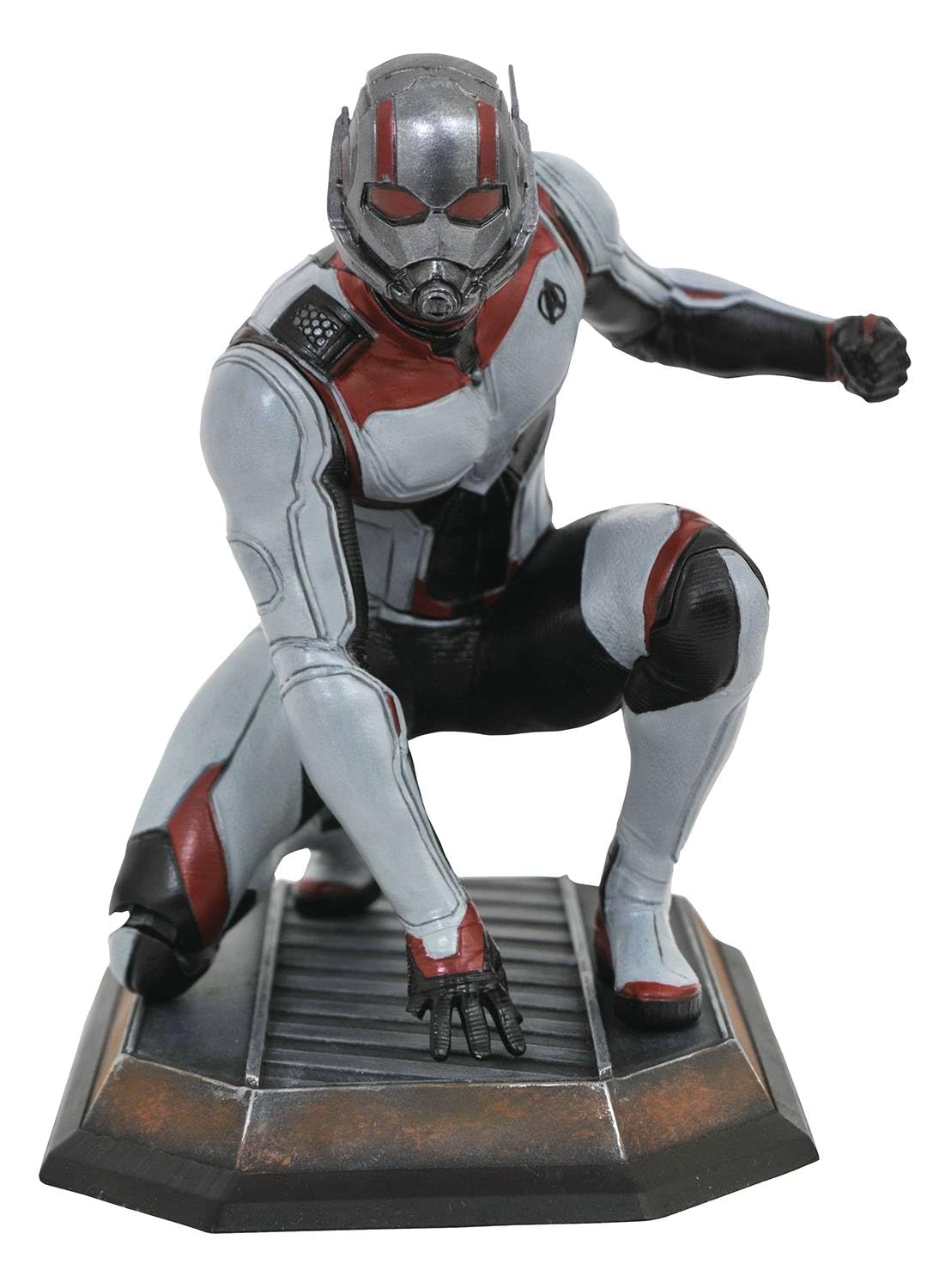 Diamond Select Toys Marvel Gallery: Avengers End Game - Quantum Realm Ant-Man PVC Diorama (MAY192368)