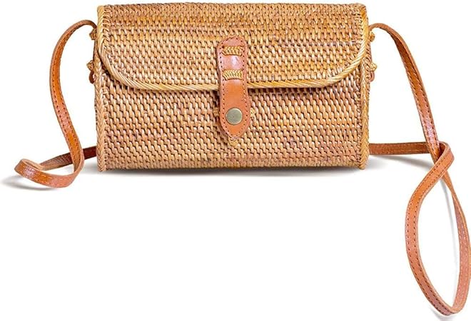 circle rattan purse
