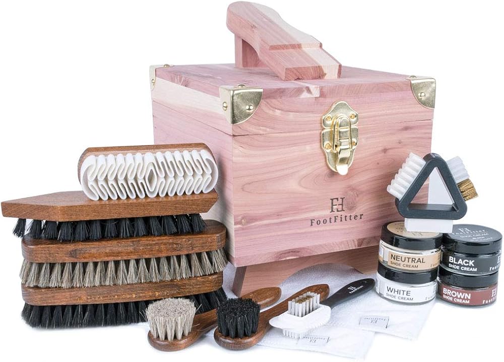 FootFitter Grand Cedar Shoe Shine Valet Set with Shoe FootFitter Grand Cedar Shoe Shine Valet Set with Shoe