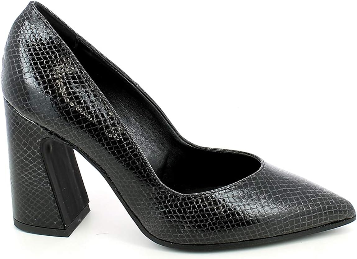 black wide heel