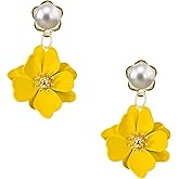 Aishgjia Boho Gold Pearl Flower Stud Earrings with God Bud Design Floral Studs for Women Dainty Rose Bud Jewelry