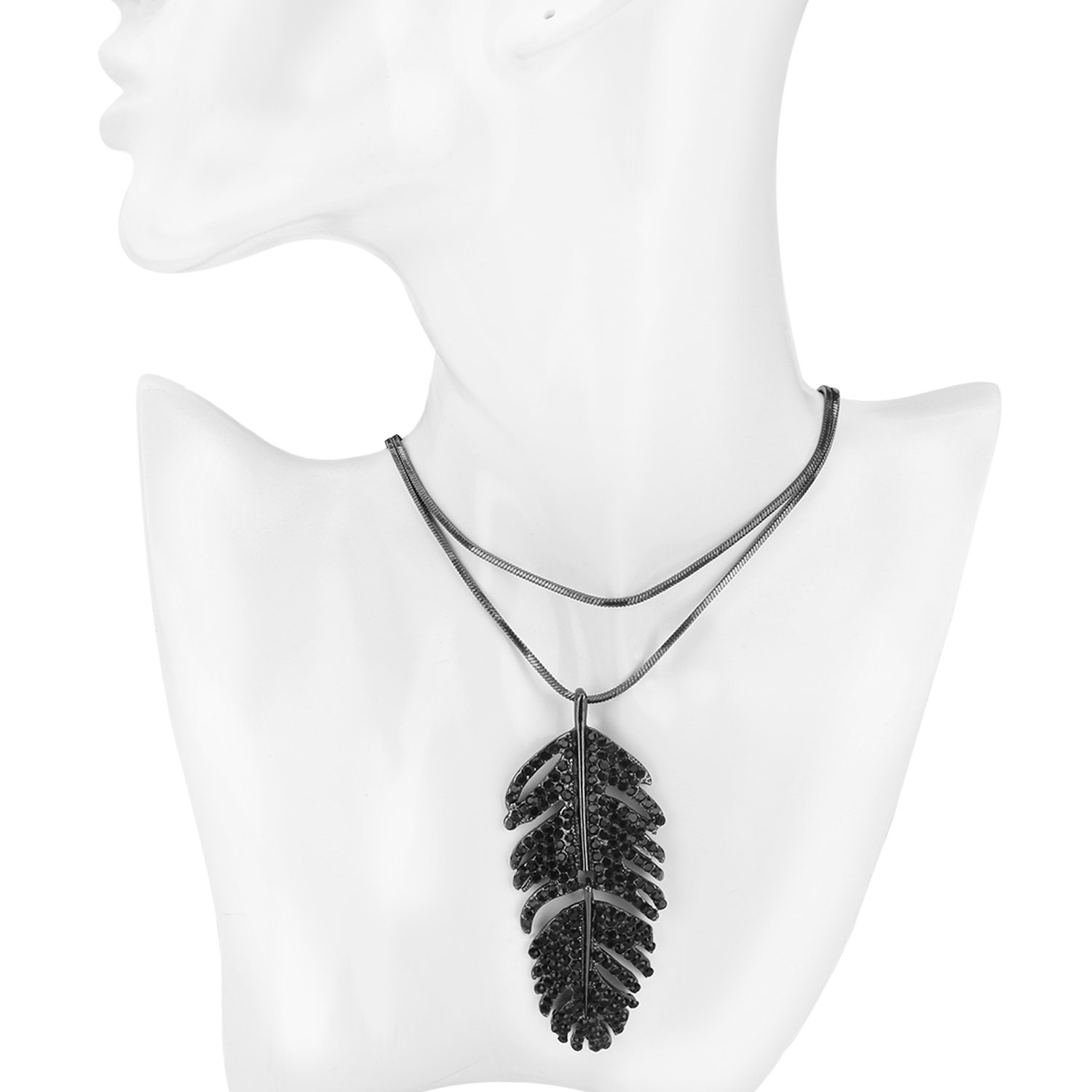 UHIBROS Pendant Necklace, Pendant Choker Necklace with Pendant Wing Choker Necklace with Pendant Necklace (Black)