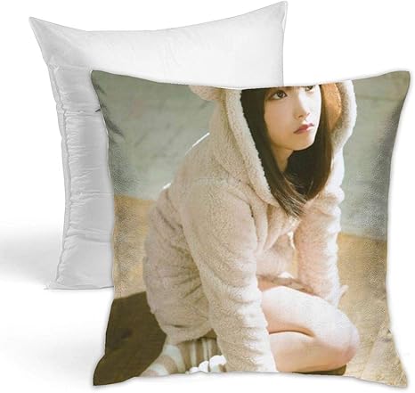 Amazon 久保史緒里 くぼ しおり15 スパンコール枕 装飾枕両面タイプ 抱き枕 おしゃれ スロー枕 装飾枕 投げ枕 スパンコール枕 クリスマス枕 だきまくら ランバー枕 ハロウィーン枕 座布団 車 デコレーション ホーム ソファ 家庭装飾 スリップ ベッド オフィス 42 X 42cm