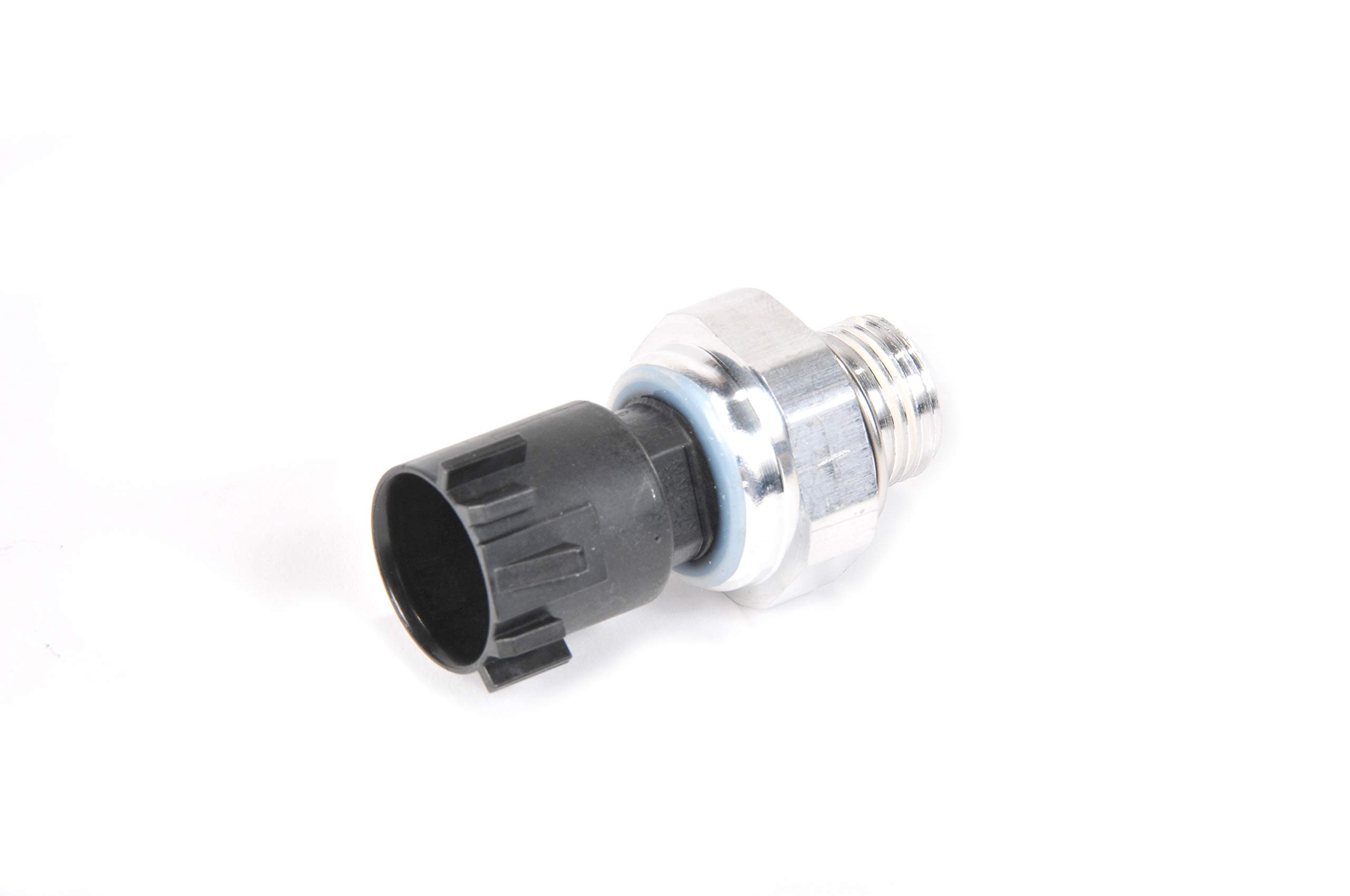 Photo 1 of GM Genuine Parts 12673134 Engine Oil Pressure Sensor