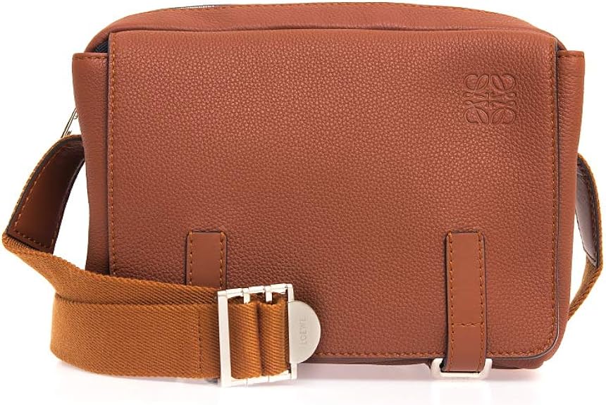 Amazon ロエベ バッグ メンズ ショルダーバッグ コニャックブラウン Military Messenger Xs Bag 317 12aa72 1960 30 Cognac 並行輸入品 ショルダーバッグ
