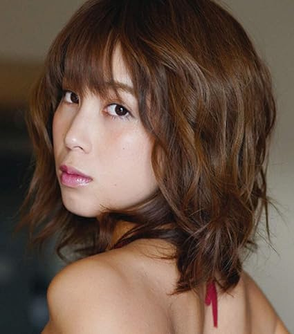 Amazon 直筆サイン入り 女性タレント 21年カレンダー ｃl21 X 犬童美乃梨 アイドル 芸能人グッズ 通販