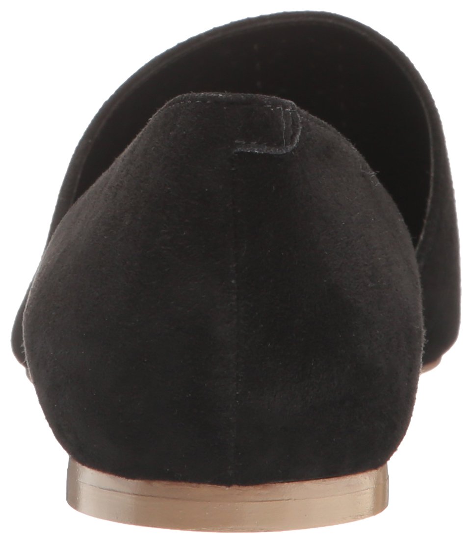 Non nude college babes