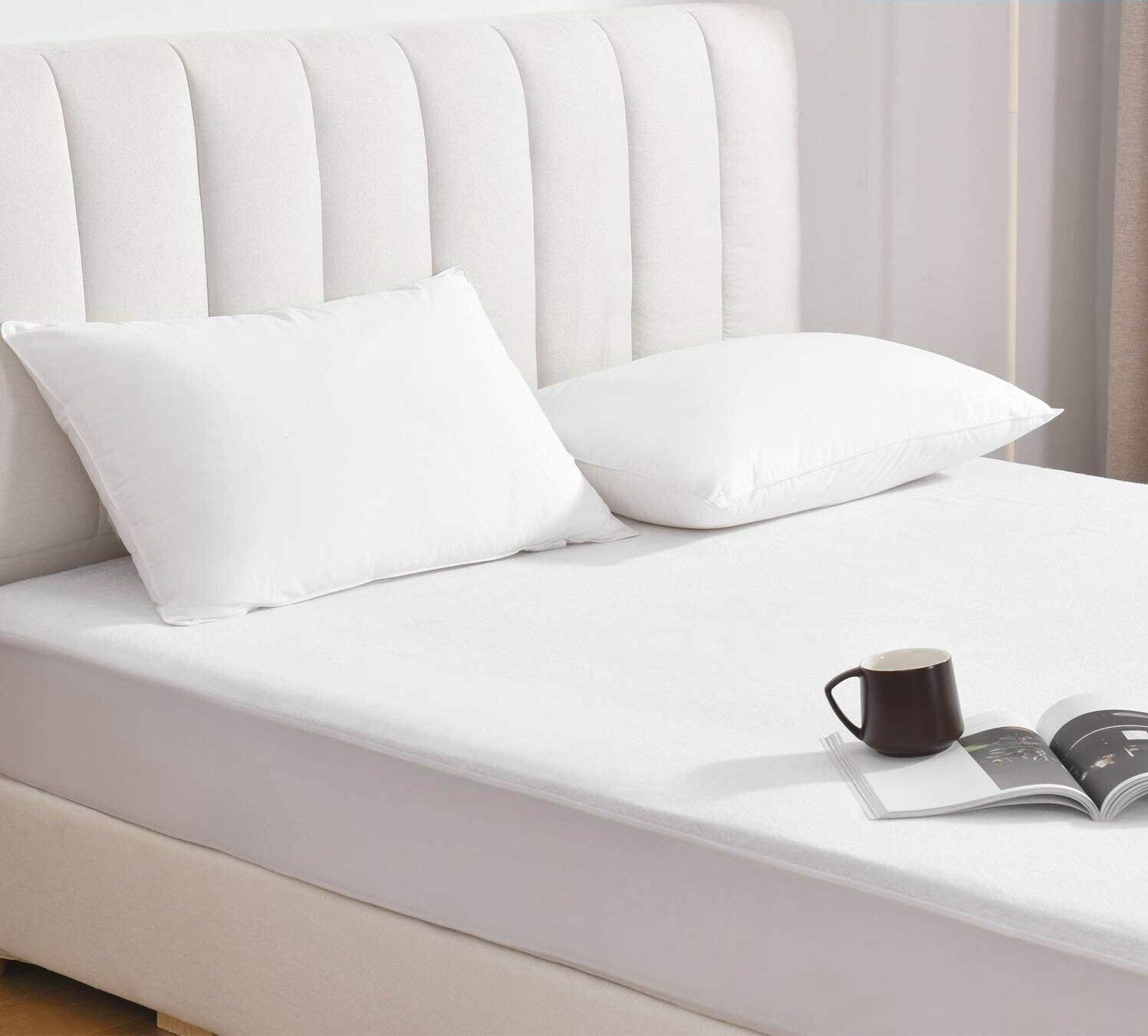 COMFORTNIGHTS, Luxury Brushed Cotton, 100% Waterproof Mattress Protector for King Size Beds. This quality mattress protector is hypoallergenic, noise-free, anti-allergenic, and extra deep at 32 CM.