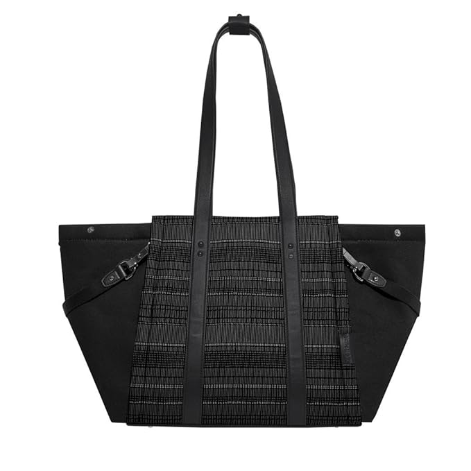 skip hop highline convertible diaper backpack