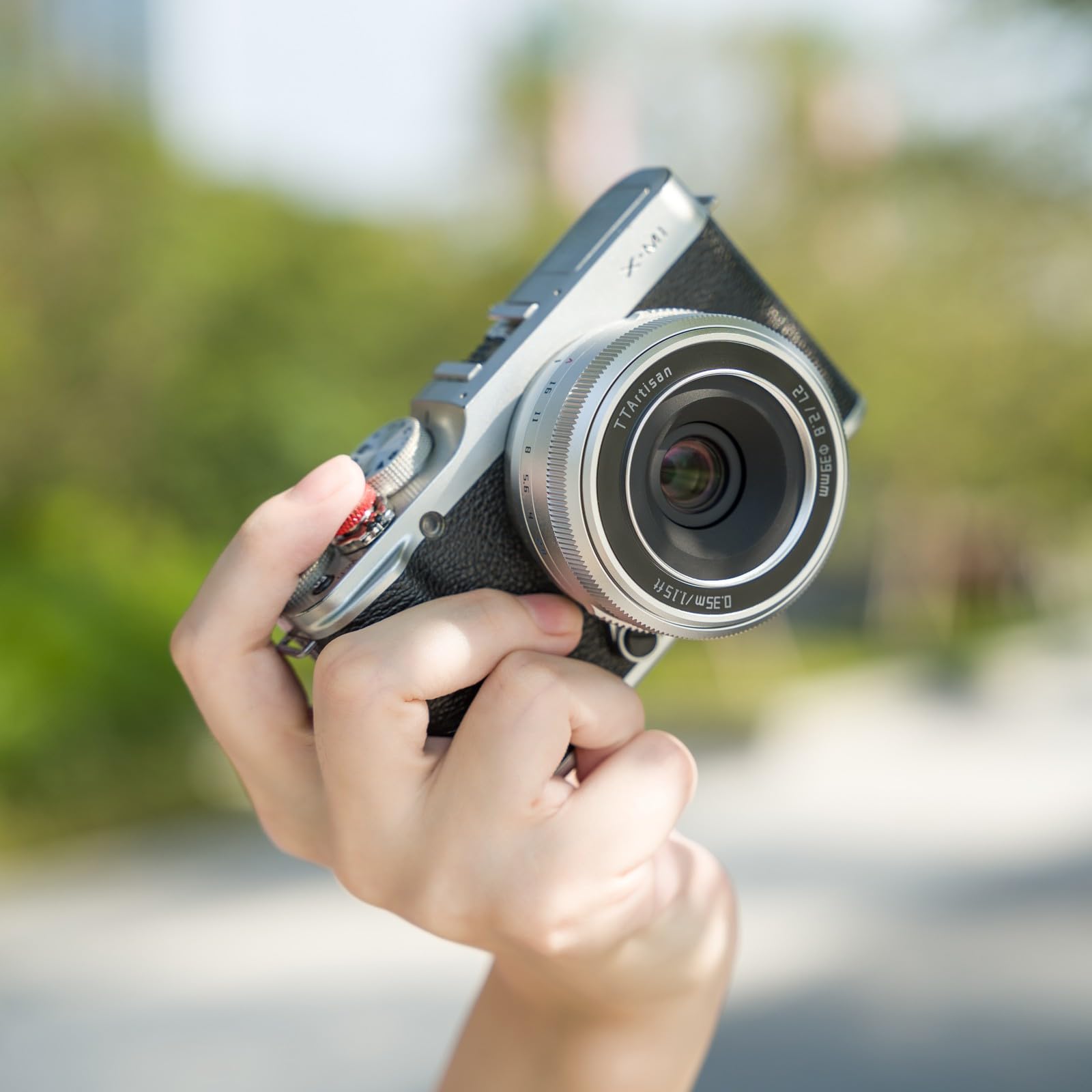 TTArtisan 27mm F2.8 f/2.8 XF-Mount Auto Focus APS-C STM Lens for Fujifilm Fuji X-Mount Cameras X-T10 X-T2 X-T20 X-T30 X-T3 X-T4 X-T5 X-T100 X-T200 X-T30 X-PR01 X-PR02 X-PR03 X-E4 -Silver