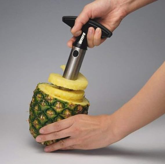 Amazon Butefo パイナップル スライサー 芯抜き 皮むき器 パイナップル カッター ステンレス製 便利なツール ブラック スライサー カッター オンライン通販