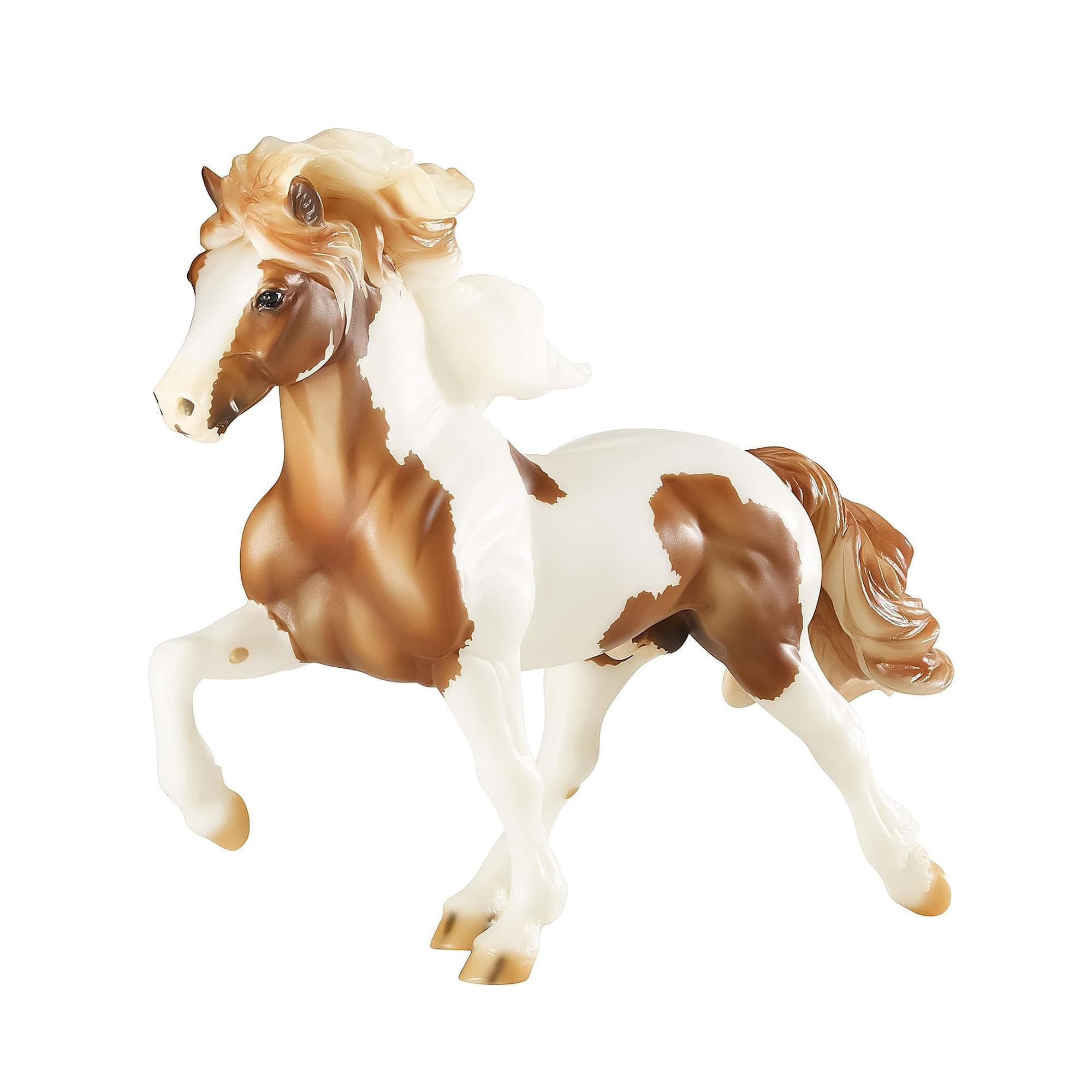 Breyer Horses Traditional Series Sporour Fra Bergi | Horse Toy Model | 1:9 Scale | Model #1844, Various