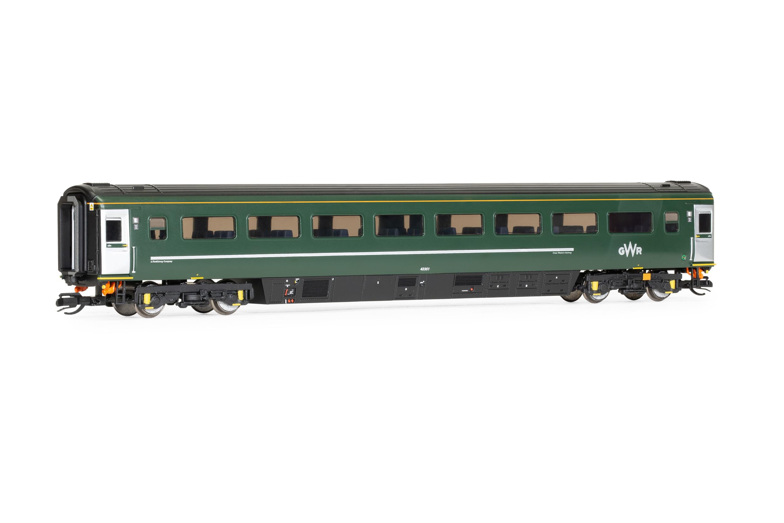 Hornby TT:120 Coach Car - TT4031B BR Mk1 Composite Corridor E15303 - Era 4 Train Toy, TT Gauge Carriage for Train Set, Rolling Stock Models for Adults - 1:120 Scale Model Gift