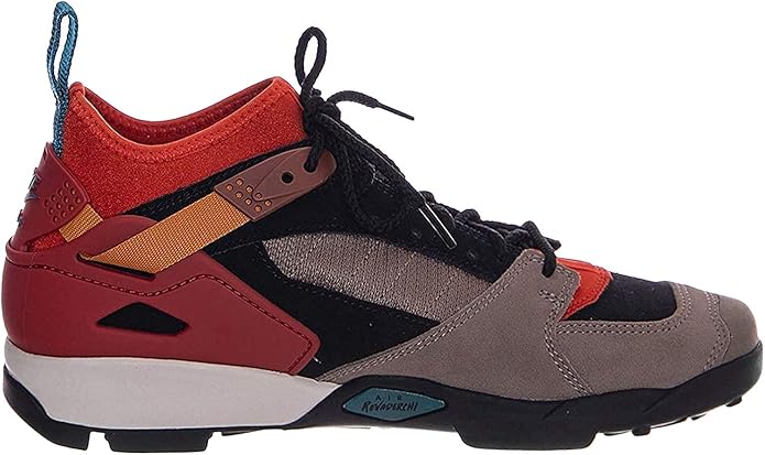 nike chaussure randonnée